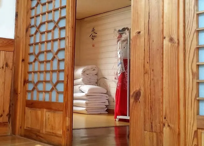 Hotel Yeonwoo 2*
